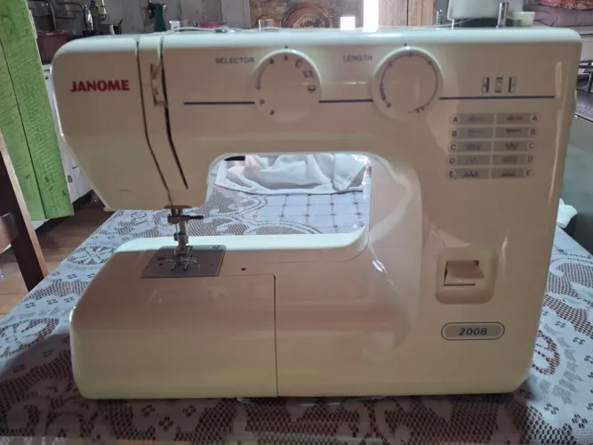 Máquina de costura(Janome)