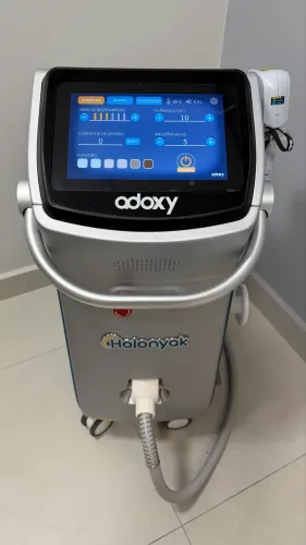 Adoxy Holonyak - Depilação a Led 