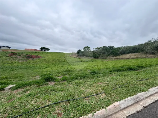 Terreno à venda em Laranja azeda - SP