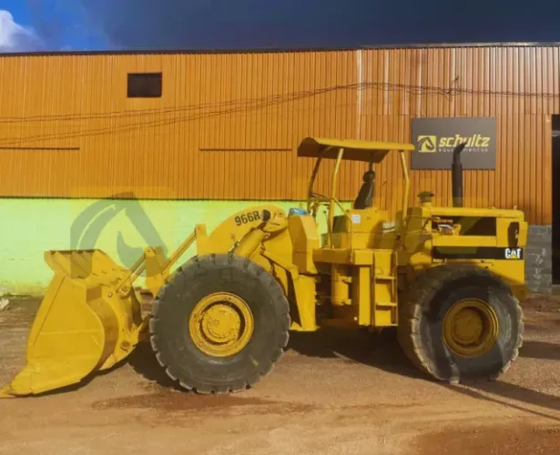 Pá Carregadeira Caterpillar 966R