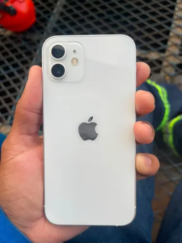 iPhone 12 128GB Branco