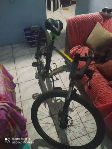Bicicleta Oggi aro 29 toda original, poucos meses de comprada com nota fiscal 1700