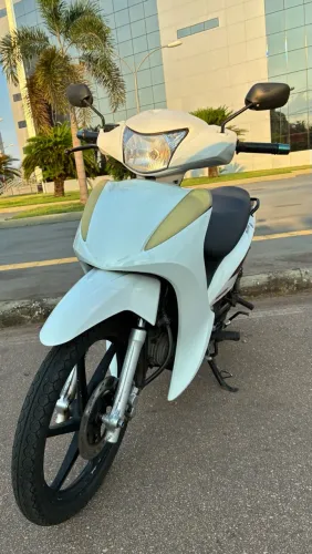 Honda Biz 125 - Econômica, Confiável e Pronta para Transferir