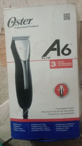 Máquina de tosa Oster profissional 220v