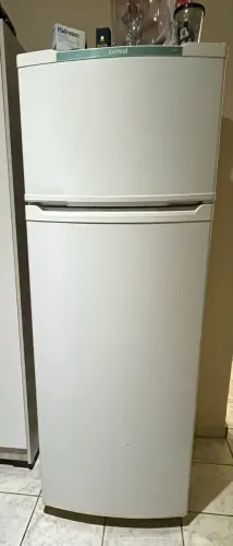 Geladeira com defeito