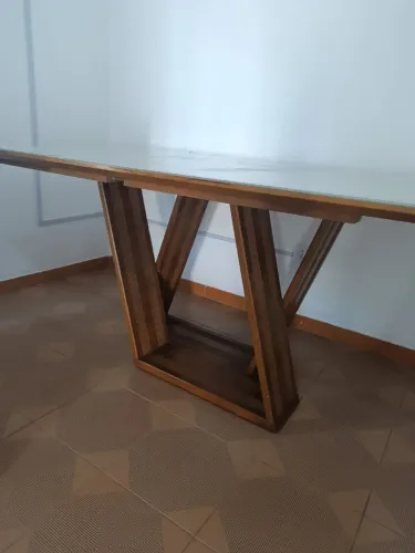 Mesa de Jantar 6 lugares com tampo de vidro e prato giratório