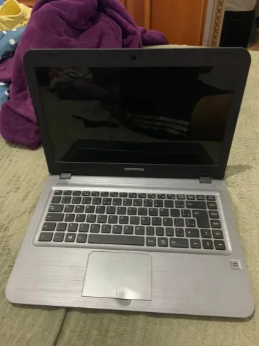 Vendo notebook Compaq 