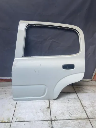 Porta traseira esquerda fiat uno 18/20
