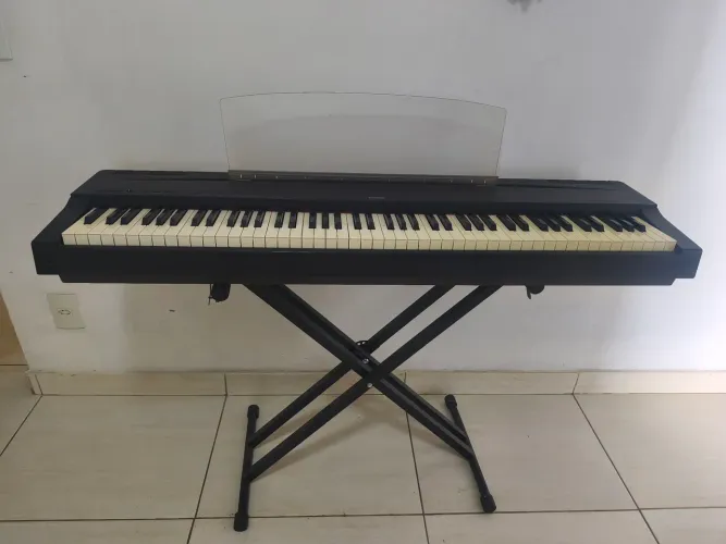 Piano Yamaha P70 Ótimo estado!