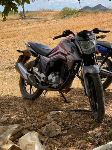 Moto pra vender ou trocar em carro de meu interesse