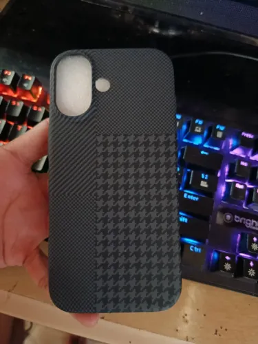 Capinha iPhone 16