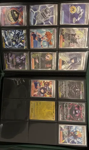 Master Set Pokémon: Escuridão Absoluta (ME05) NM