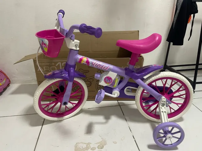 Bicicleta infantil menina