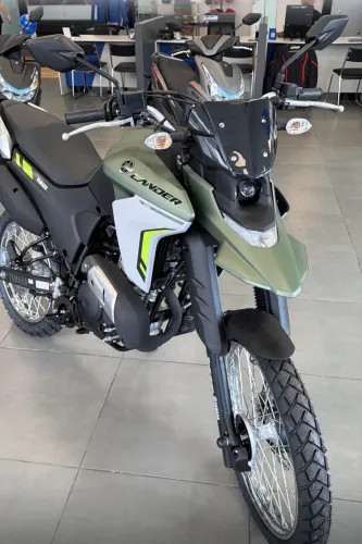 Lander com mais R$ 2.600 de acessórios