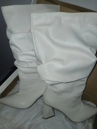 Bota nova n caixa