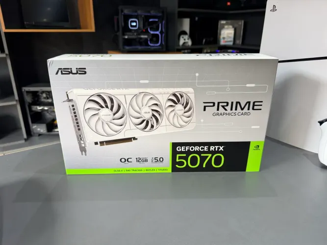 Placa De Vídeo RTX 5070 12gb ASUS Nova 