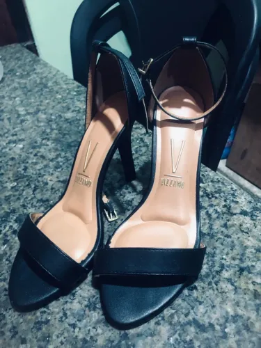 Vendo esse salto da marca Vizzano