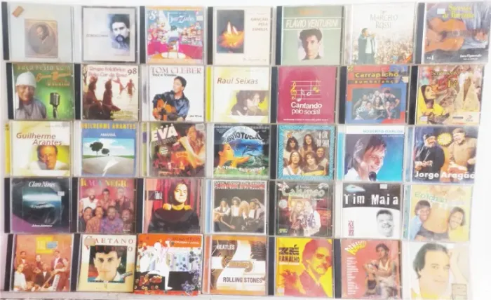 pacote com 140 cd's originais, nacionais e internacionais