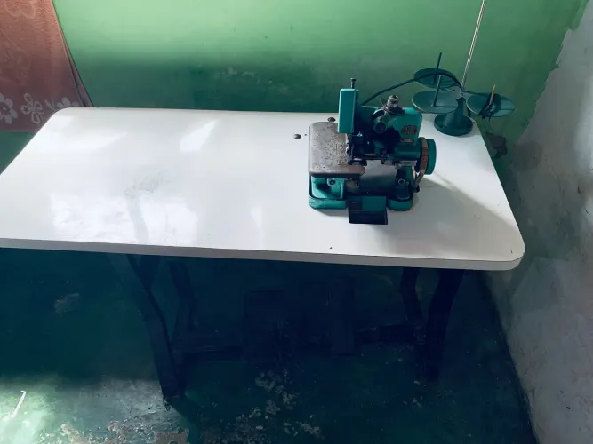 Máquina overloque chinesinha 
