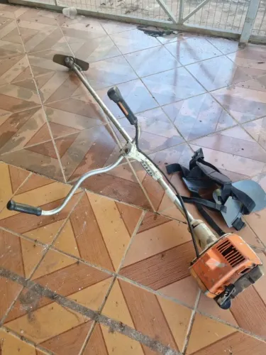 Vendo Roçadeira  Costal Stihl FS 290 usada