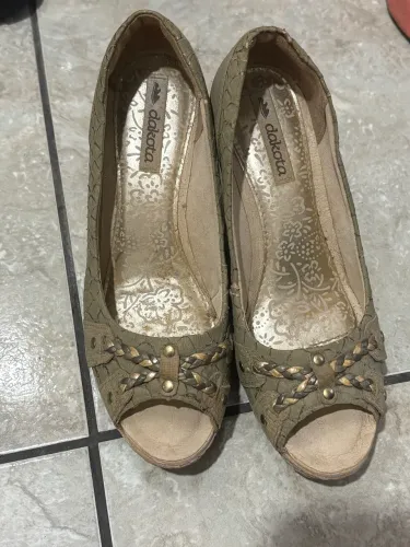 Sapato Verde de Salto Plataforma