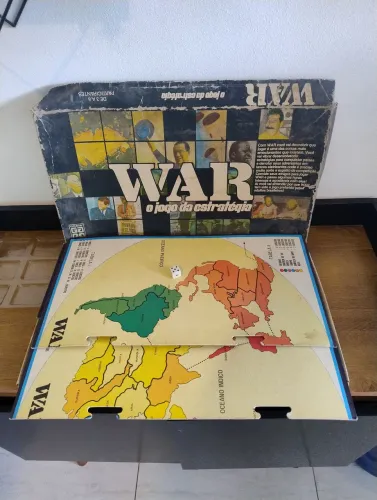 Brinquedo Jogo de Tabuleiro - Estratégia War - GROW