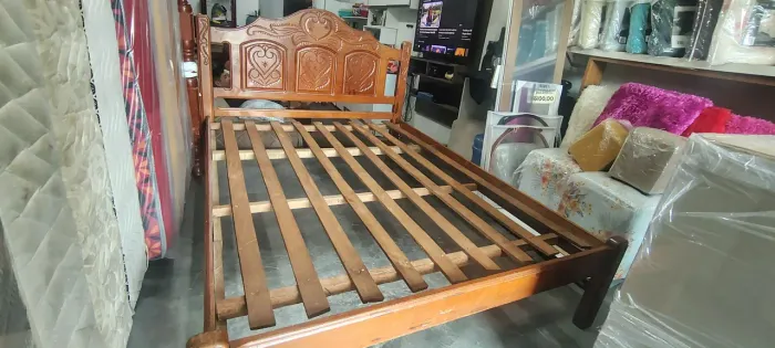 CAMA CASAL DE MADEIRA MACIÇA USADA R$430 ENTREGA GRÁTIS 
