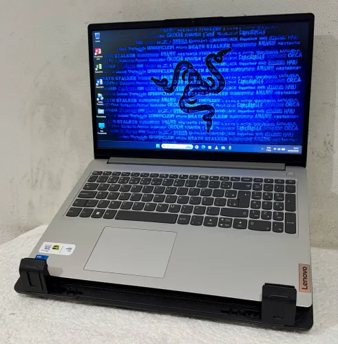 Notebook Lenovo i5 da 12 Geração com SSD 512GB PCIe M2 e 8GB DDr4, Tela 15.6 Antireflexiva