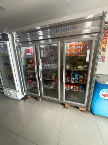 Freezer expositor 3 portas