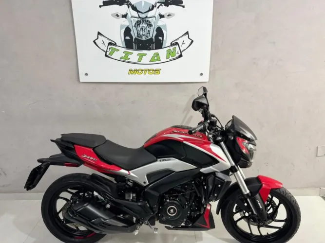 Bajaj Dominar 250 2025