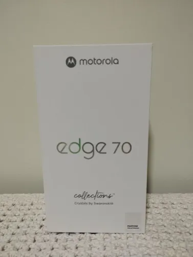 Smartphone Motorola Edge 70 5G 512GB 24GB tela extreme Amoled 120hz Crystals by Swarovski