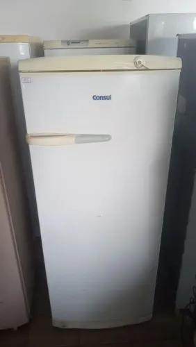 GELADEIRA CONSUL - BRANCA 110v GELADEIRA BOA PARA COMEÇAR A VIDA TENHO OUTROS MODELOS 