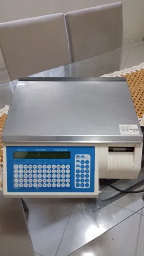 Vendo balança  Toledo com impressão de etiquetas 