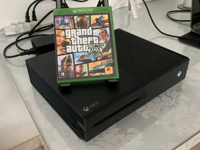 Xbox One Original + GTA V Mídia Física - Muito Conservado