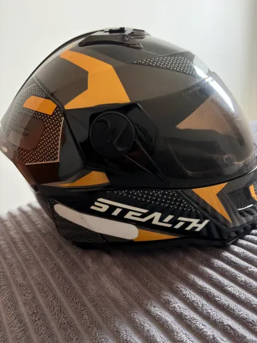 Capacete Fechado Stealth Concept Brilhante Viseira Fumê