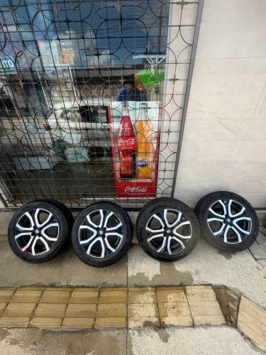 Rodas e pneus Fiat aro 16