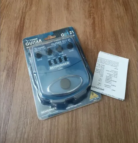 Pedal simulador de amplificador Behringer GDI