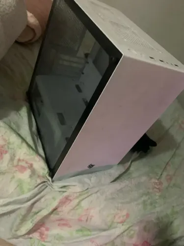 Liketec Heydar Snow (Branco), no formato Mid Tower Cube Design