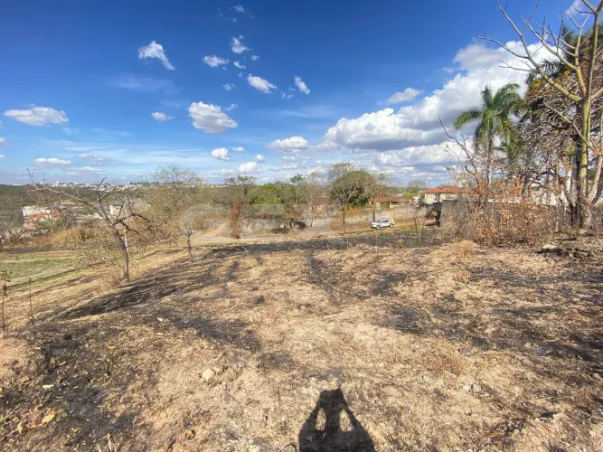 Lote à venda no bairro Belvedere com 408 m².