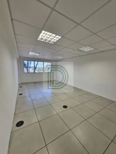 Sala Comercial para Locação no Shopping The Square Open Mall na Granja Viana