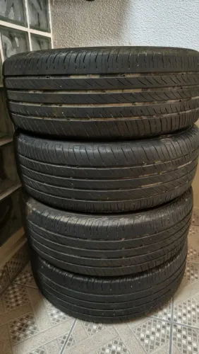 Vendo 4 pneus meia vida, bom estado