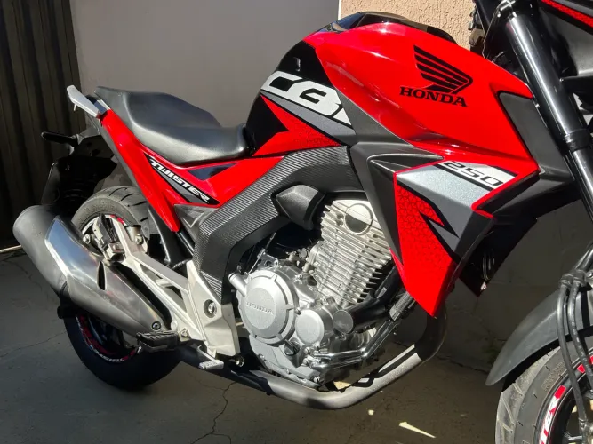 CB250 Twister 2019 (17 mil km)