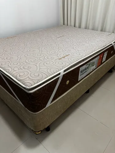 Cama box casal + colchão ortopedico com pillow kenko light (138x188x57- Kenko Light Brasil