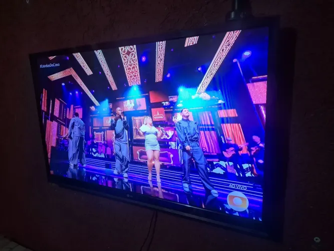 Televisão 42 polegadas nao e smart