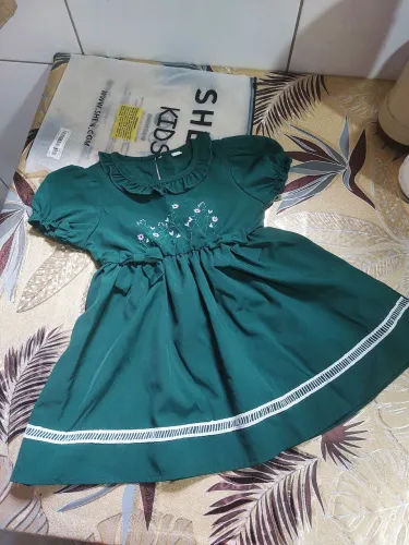 Vestido usado apenas 2 vezes, tam até 2 anos.