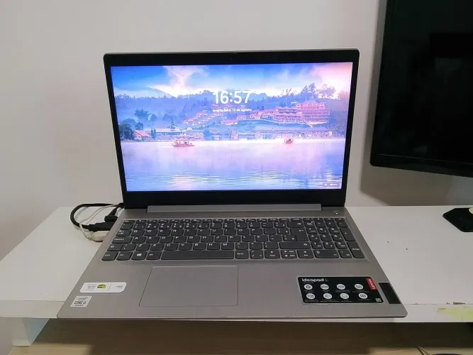 OPORTUNIDADE. NOTEBOOK IDEAPAD i5