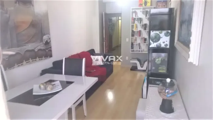 MÉIER | Rua Vinte e Quatro de Maio 1 Quarto 1 Vaga - Varandão | Agende Sua Visita