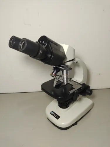 Microscópio Opton
