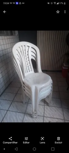 Cadeiras de plástico