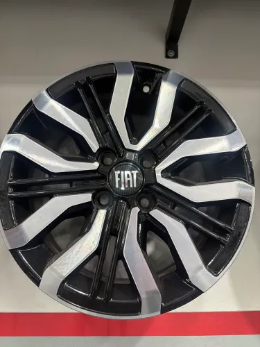 Jogo de rodas aro 15 Fiat novas